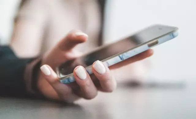 Ilustrasi cek data DTKS sebagai penerima bansos. Foto: Pexels
