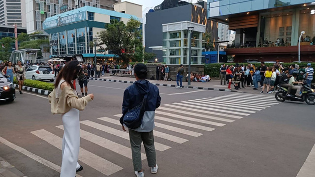 Situasi terkini kawasan Dukuh Atas lokasi Citayam Fashion Week pada Selasa (26/7/2022) Sore. Foto: Ainun Nabila/kumparan