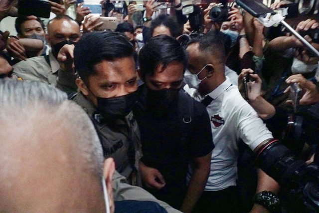 Bharada E alias Richard Eliezer usai memenuhi panggilan Komnas HAM, Selasa (26/7/2022). Foto: Jamal Ramadhan/kumparan