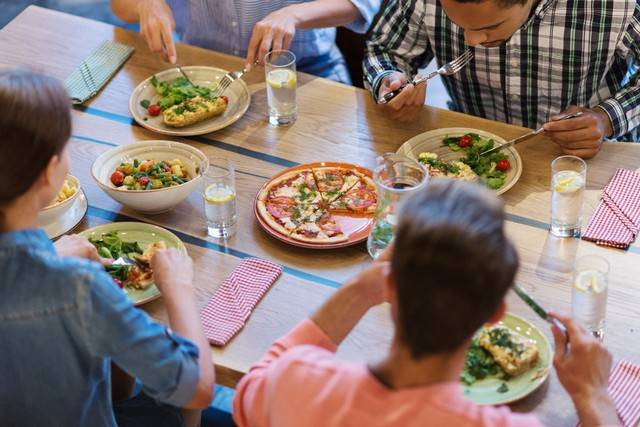 Ilustrasi makan. Foto: dok.shutterstock