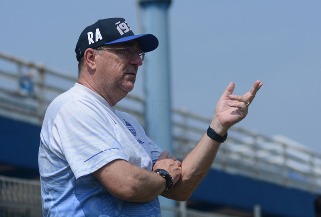 Pelatih Persib Bandung, Robert Rene Alberts. Foto: Dok. persib