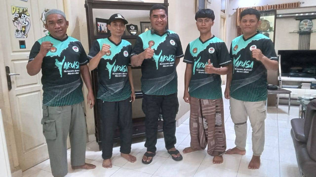 Pendiri dan pengurus Yakusa Taekwondo Academy Maluku Utara. Foto: Istimewa