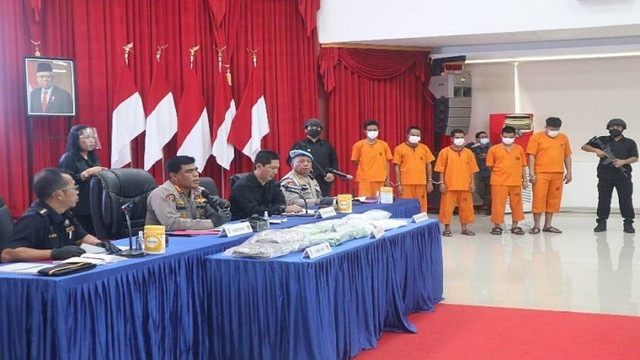 Pelaku pengedar narkoba dibekuk Polda Riau (Defri Candra/Selasar Riau)