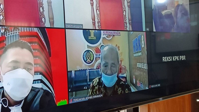 Mantan Gubernur Riau, Annas Maamun, jalani sidang putusan secara daring di PN Pekanbaru, Kamis, 28 Juli 2022 (DEFRI CANDRA/SELASAR RIAU)