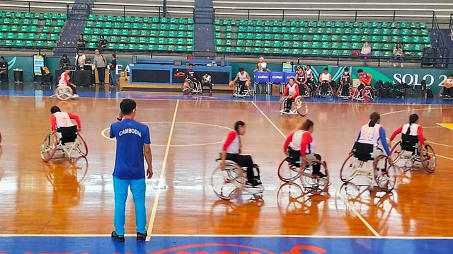 Para atlet basket wheelchair asal Kamboja mengikuti klasifikasi kelayakan bermain di GOR Sritex, Solo, Kamis (28/07/2022). FOTO: Agung Santoso