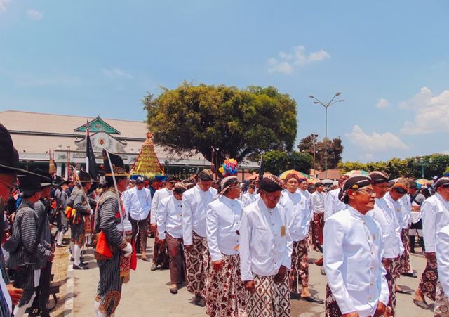 Ilustrasi tradisi menyambut peringatan tahun baru Islam. Foto: unsplash.com/anggaindratama