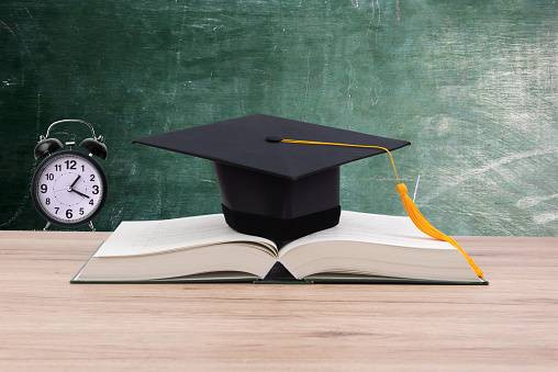 Contoh Halaman Judul Sumber www.pixabay.com