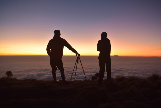 gunung untuk pendaki profesional. sumber foto : unsplash/aliko.