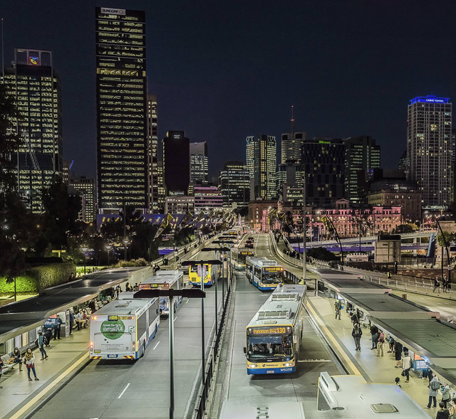Rute Busway Pasar Minggu beserta Tarif dan Jam Operasionalnya, Foto : Unplash/Michael