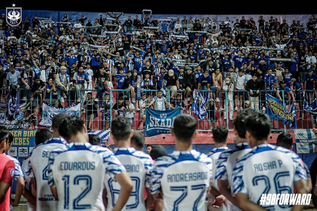 Ilustrasi Suporter PSIS Semarang. Foto: Twitter/@psisfcofficial