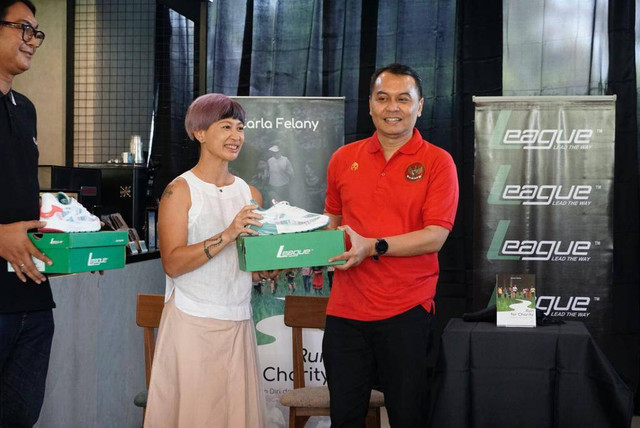 Carla Felany (tengah) dalam acara yang digelar League pada Juli 2022. Foto: Dok League