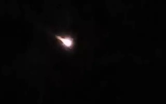 Benda langit diduga meteor di Lampung, Mingggu (31/7/2022) | Foto: ist