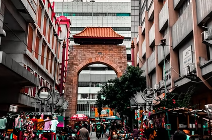 Cara ke Pasar Baru Naik KRL, Foto: Unsplash/Refhad 