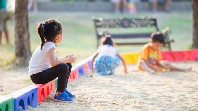 Ilustrasi anak pendiam dan kurang aktif. Foto: Pixabay