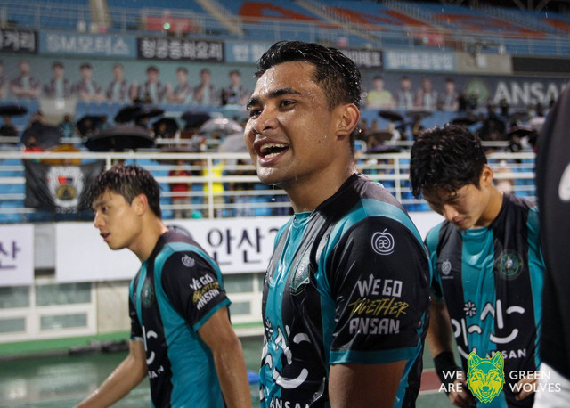 Asnawi Mangkualam usai laga Ansan Greeners vs Jeonnam Dragons pada lanjutan K League 2 (Divisi 2 Liga Korsel) di Ansan Wa Stadium, Minggu (31/7/2022). Foto: Dok Ofisial Ansan Greeners