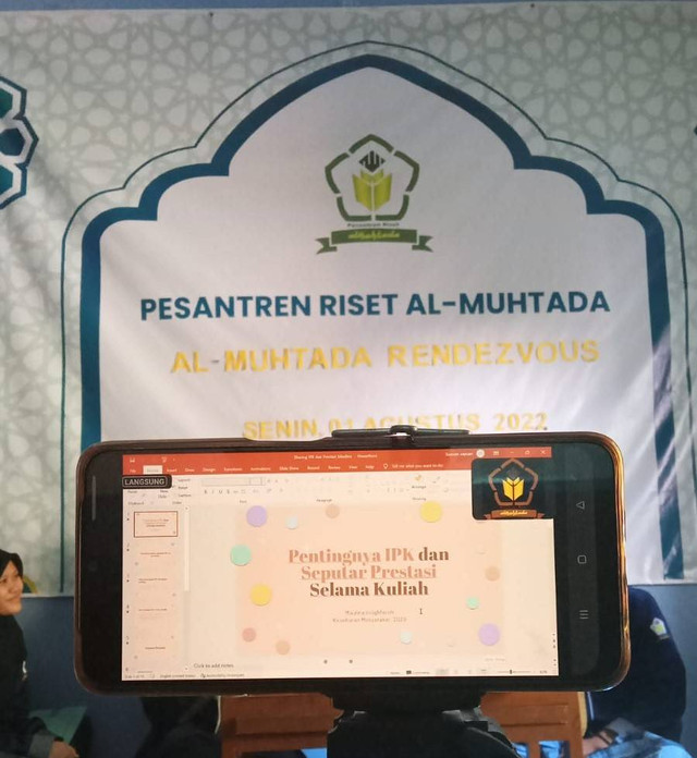 picture by Panitia Penyambutan Mahasantri Baru PRM 2022