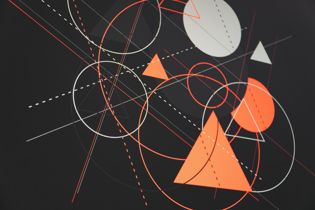 Ilustrasi jumlah sudut segitiga, sumber foto: (Martin Sanchez) by unsplash.com