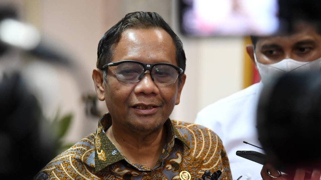 Menko Polhukam Mahfud MD menyampaikan keterangan pers terkait RKUHP di Istana Kepresidenan Jakarta, Selasa (2/8/2022). Foto: Lukas/Biro Pers Sekretariat Presiden