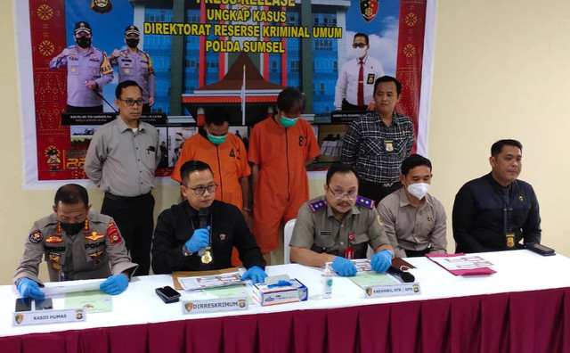 Polisi saat gelar perkara kasus mafia tanah di Banyuasin. (ist)
