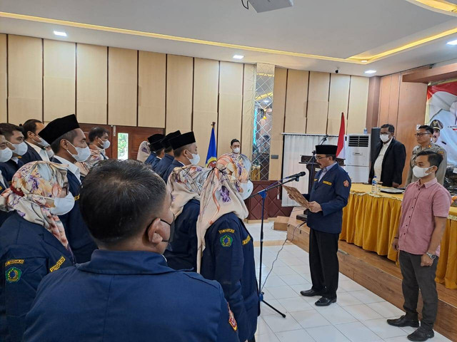 Foto : Kartarcam dilantik oleh Camat Sidoarjo