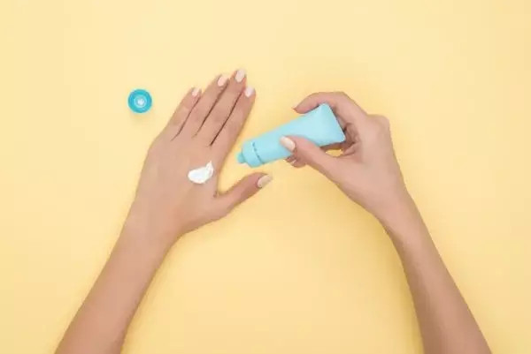 Ilustrasi pelembab tangan kering (Sumber: Pexels)