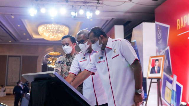 Wamenkumham Eddy O.S. Hiariej dalam acara Rapat Kerja Teknis Penguatan Kinerja Direktorat Jenderal Kekayaan Intelektual (DJKI) Tahun 2022 dan Grand Launching IP Marketplace, yang digelar di Hotel Shangri-La Jakarta, pada Selasa (2/8). Foto: DJKI Kemenkumham