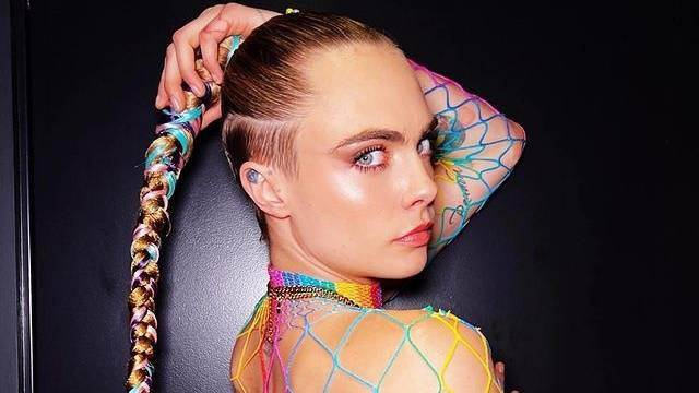 Fashion Cara Delevingne. Foto: Instagram.com/caradelevingne
