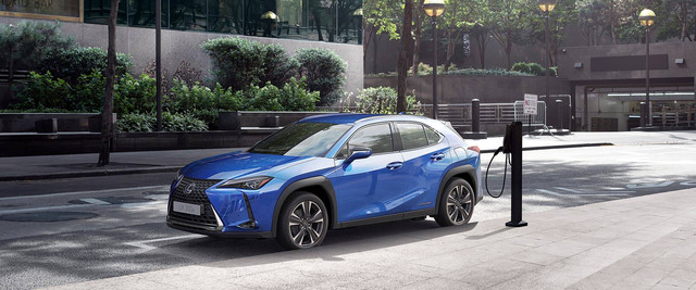 Ilustrasi harga mobil lexus terbaru 2022, Lexus UX 300e. Foto: Lexus