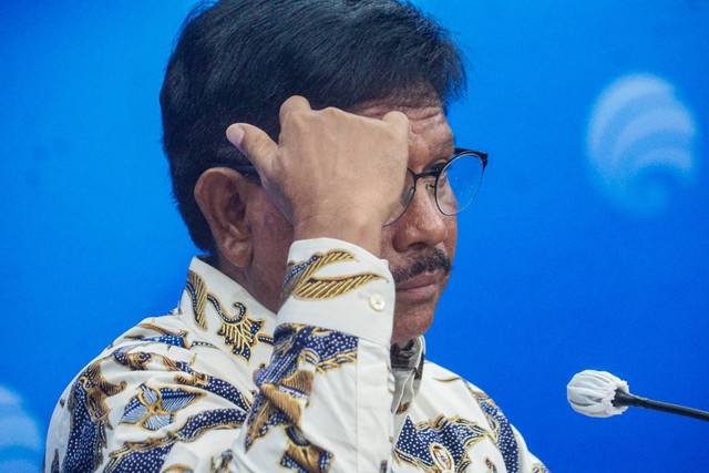 Menteri Komunikasi dan Informatika, Johnny G. Plate memberikan keterangan pers terkait perkembangan pendaftaran PSE dalam lingkup privat di Kantor Kementerian Kominfo di Jakarta, Rabu (3/8).
 Foto: Iqbal Firdaus/kumparan