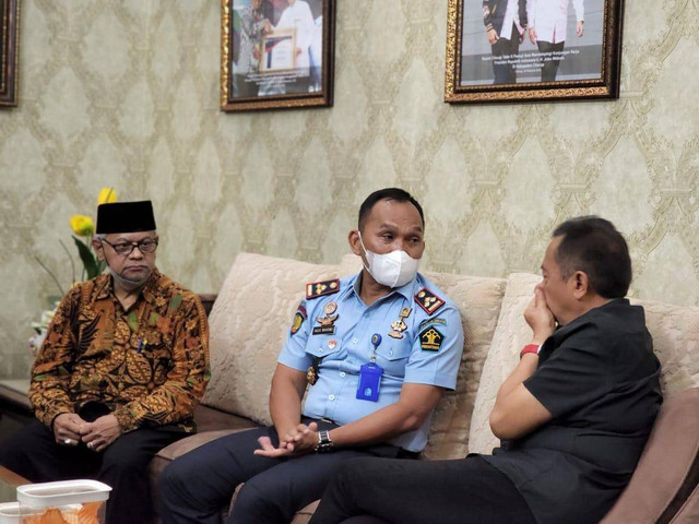 Foto : humaskembangkuning