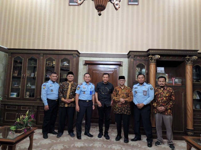 Foto : humaskembangkuning