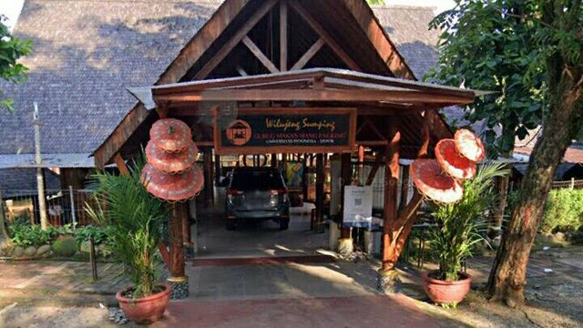 6 Rekomendasi Restoran yang Ada Kolam Ikan di Jakarta, Foto: Google Street View