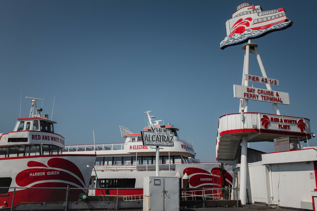 Cara Beli Tiket Ferry Batam Singapore, Foto/Unsplash/Jason Leung