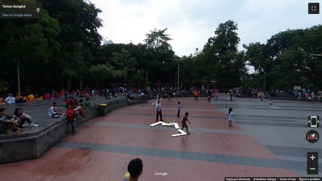 Foto : Google Street View, Tempat Jalan Pagi Di Surabaya