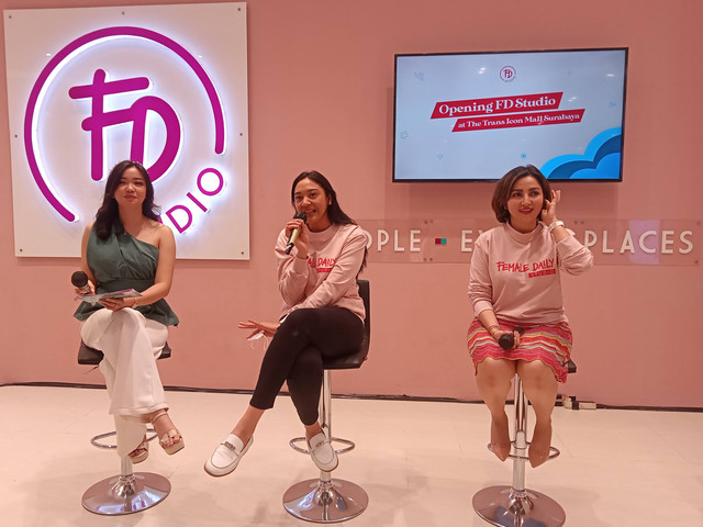 Putri Tanjung, pengusaha dan staf khusus presiden (tengah). Foto-foto: Masruroh/Basra