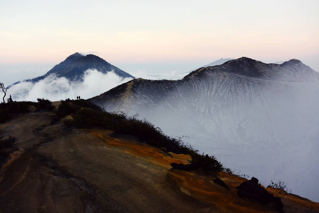 3 Jalur Pendakian Gunung Cikuray untuk Pemula, Foto : Unplash/Gocha Szostak