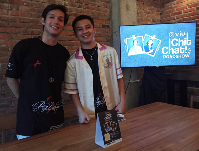 Bastian Steel (kanan), saat berkunjung ke Surabaya, Sabtu (6/8). Foto: Masruroh/Basra