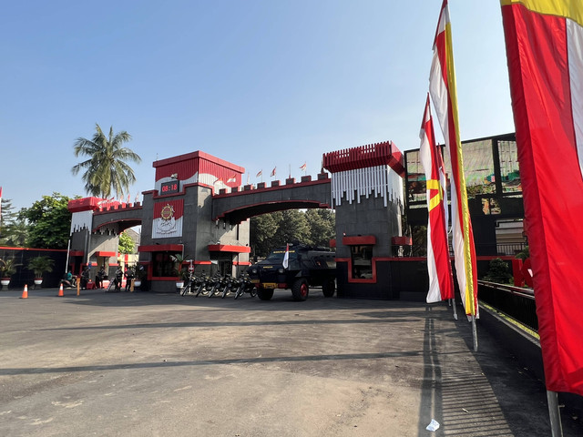 Suasana di Mako Brimob usai kabar Irjen Ferdy Sambo ditangkap. Foto:  Retyan Sekar Nurani/kumparan