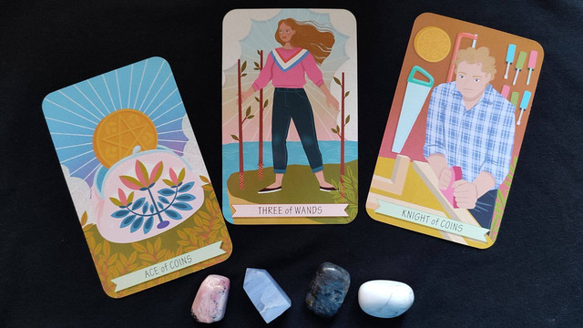 Ace of Coins, Three of Wands, Knight of Coins dari Kartu The Good Karma Tarot. (Sumber: dok pribadi)