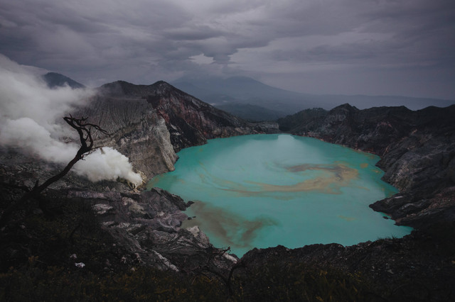 alan Menuju Kawah Ijen, Foto/Unsplash/Maksym Ivashchenko