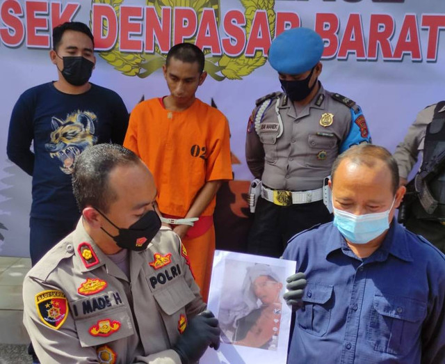 Artis Tiktok rela telanjang demi nyelip dan mencuri di Kantor Gadai di Bali. Foto: Dok. Istimewa