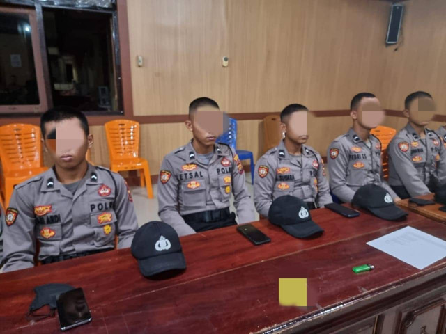 Sejumlah Bintara yang dianiaya senior di Polres Bungo. (Foto: Istimewa)