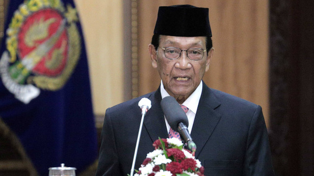 Gubernur DIY, Sri Sultan HB X saat memaparkan visi misi di depan DPRD DIY, kemarin. Foto: Dok. Humas Pemda DIY