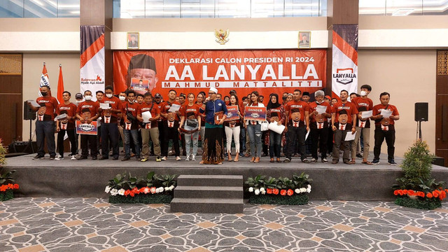 Suasana deklarasi dukungan kepada LaNyalla Mattalitti untuk maju menjadi Capres pada Pilpres 2024. (foto: imam/beritabojonegoro)