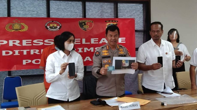 Pengungkapan kasus video porno di Polda Bali - KAD