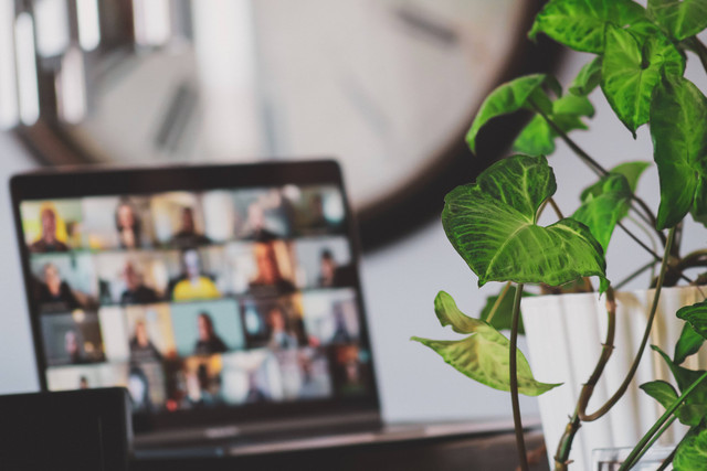 Ilustrasi Cara Mengganti Nama di Google Meet, sumber foto: (Sigmund) by unsplash.com