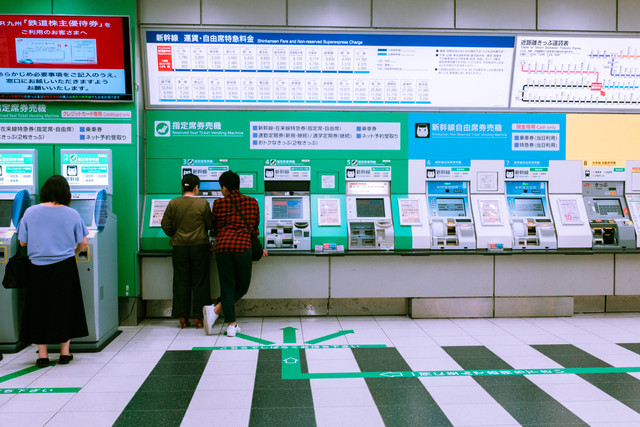Tiket Go Show adalah, Foto: Unsplash/Christian Chen