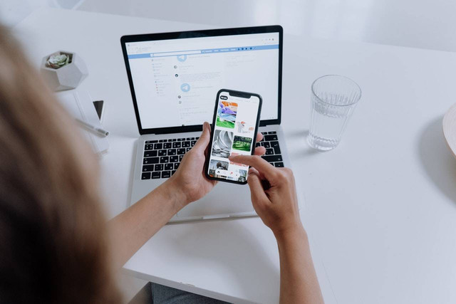 Ilustrasi: Cara Buka Telegram di Laptop Tanpa Download Aplikasi Sumber: pexels.com
