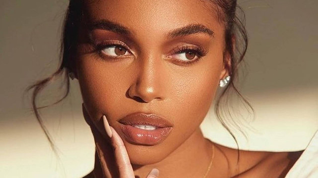 Tren monokrom makeup. Foto: Instagram.com/makeupbymario