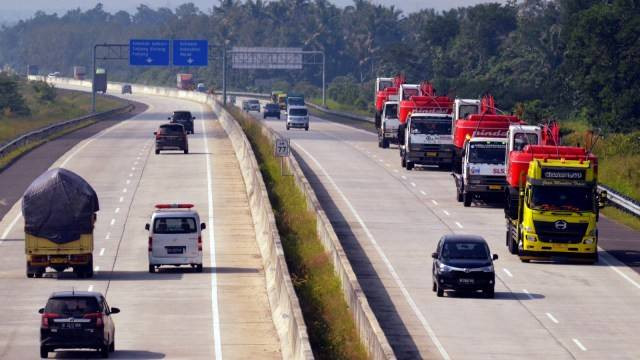 Ilustrasi tarif tol Kayu Agung Palembang 2022. Foto: ANTARA FOTO/Ardiansyah